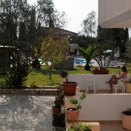 Helena's Aparthotel