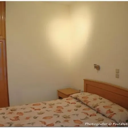 Helena's Aparthotel 3*