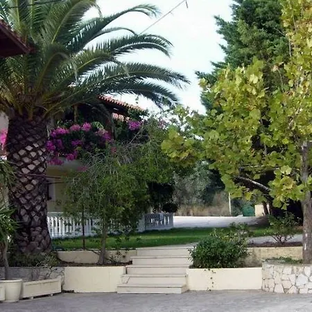 Aparthotel Helena's Livathos (Kefalonia)